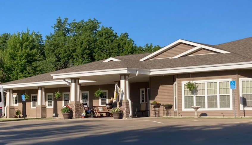 Property exterior at Windsor Manor Grinnell, Grinnell, IA